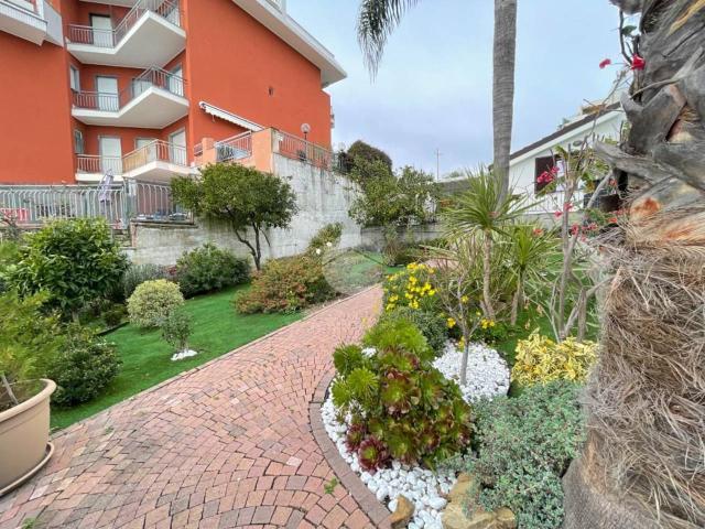 Villa Schiera in vendita a San Remo, Liguria