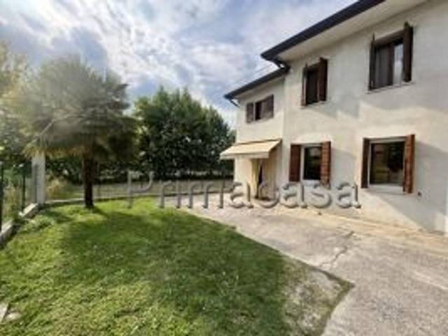 Villa Schiera in vendita a Villanova Di Camposanpiero, Veneto
