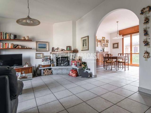 Villa Schiera in vendita a Campo Sportivo-Colombara, Saronno