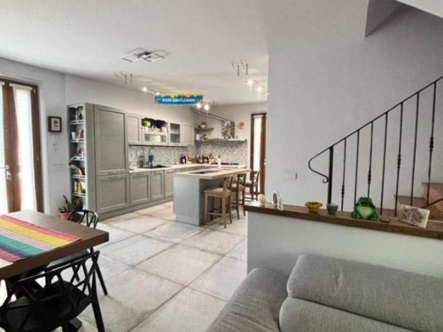 Villa Schiera in vendita a Unione dei comuni del Distretto Ceramico, Sassuolo