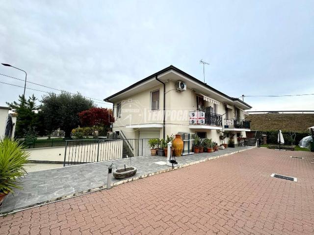 Villa Schiera in vendita a Piemonte, Cuneo