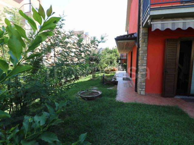 Villa Schiera in vendita a Scanzorosciate, Bergamo