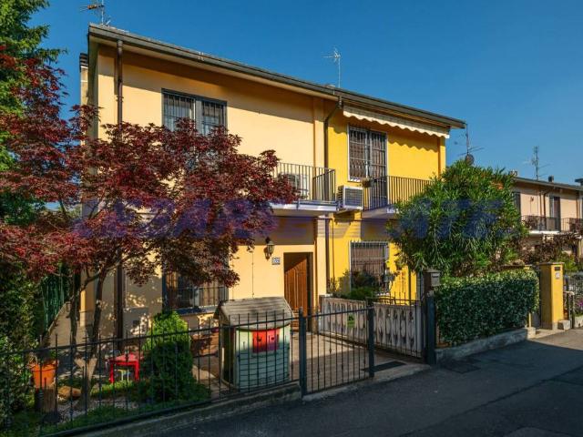Villa Schiera in vendita a Rovagnasco, Segrate