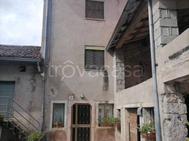 Villa Schiera in vendita a Selva Di Progno, Veneto