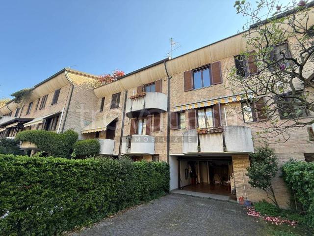 Villa Schiera in vendita a Seregno, Lombardia