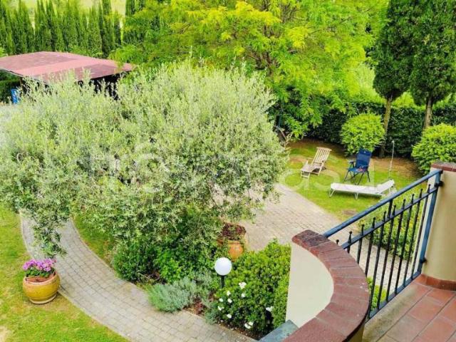 Villa Schiera in vendita a Stazione Masotti, Serravalle Pistoiese