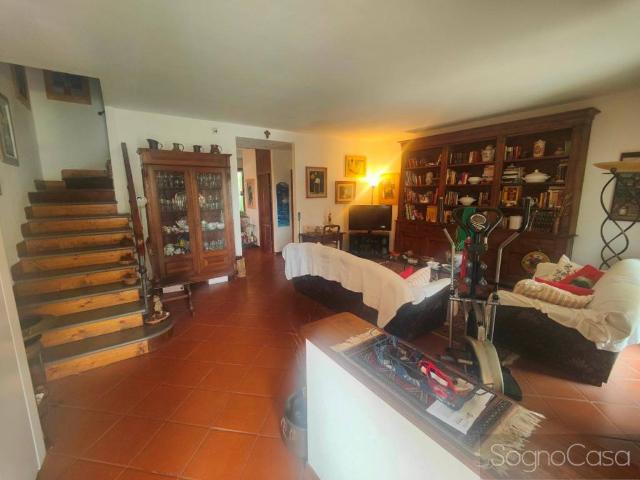 Villa Schiera in vendita a Calenzano, Toscana