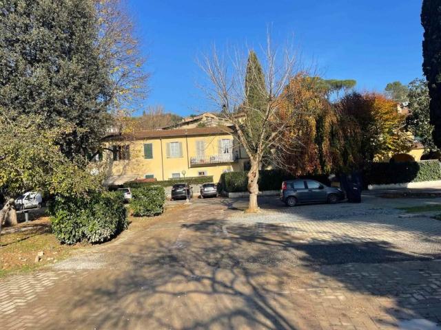 Villa Schiera in vendita a Signa, Toscana