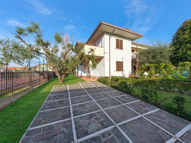 Villa Schiera in vendita a Sirmione, Lombardia