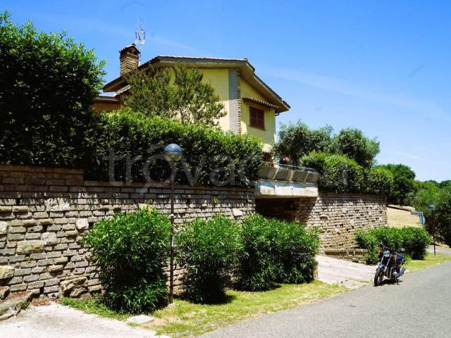 Villa Schiera in vendita a Sutri, Lazio