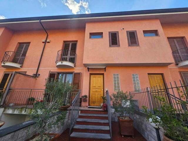 Villa Schiera in vendita a Taormina, Sicilia