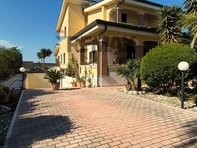 Villa Schiera in vendita a Puglia, Barletta-andria-trani