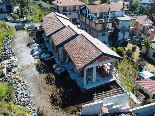 Villa Schiera in vendita a Trecastagni, Sicilia