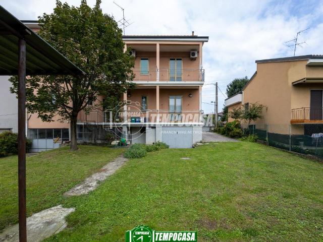 Villa Schiera in vendita a Baracche, Trezzo Sull'adda