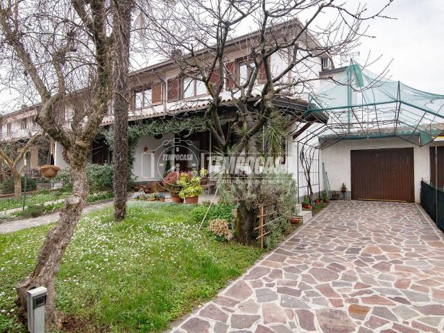 Villa Schiera in vendita a Truccazzano, Lombardia