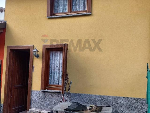Villa Schiera in vendita a Comunità Montana della Valle Brembana, Val Brembilla