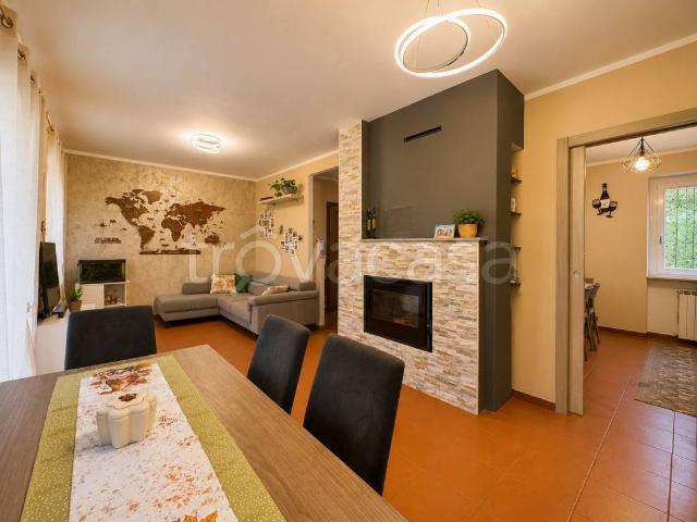 Villa Schiera in vendita a Unione Montana di Comuni delle Valli di Lanzo, Ceronda e Casternone, Piemonte