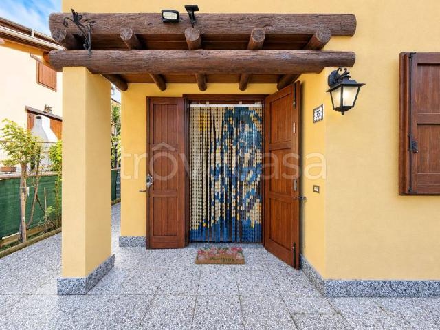 Villa Schiera in vendita a Lizzola, Valbondione