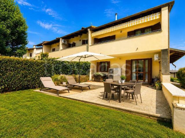 Villa Schiera in vendita a Piemonte, Biella