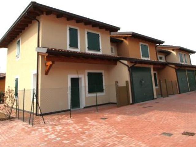 Appartamento in vendita a Unione dei comuni Valli del Reno, Lavino e Samoggia, Reggio Emilia