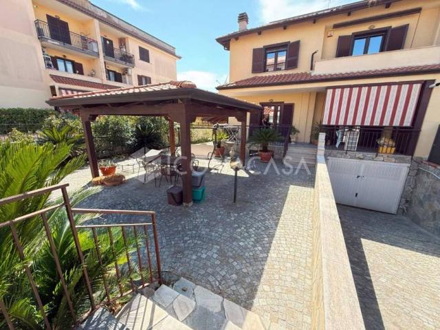 Villa Schiera in vendita a Giugliano In Campania, Campania