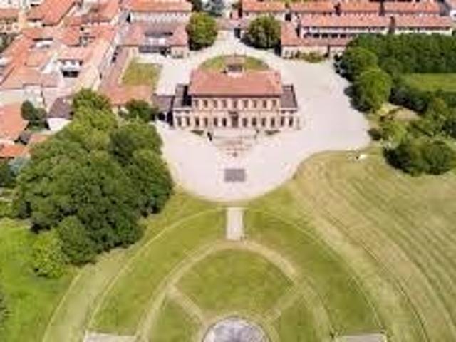 Villa Schiera in vendita a Varedo, Lombardia