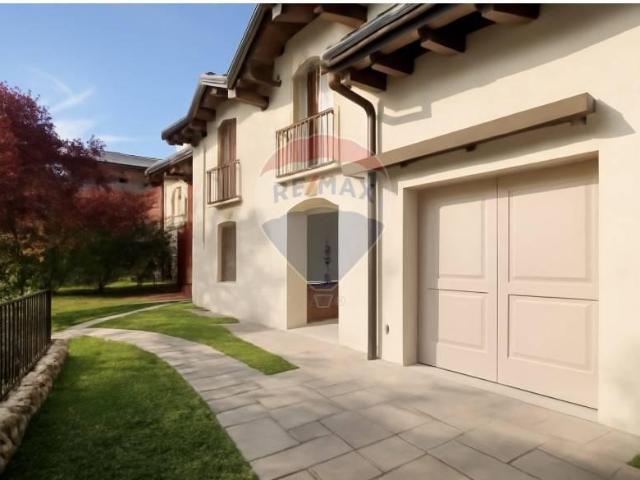 Villa Schiera in vendita a Varese, Lombardia