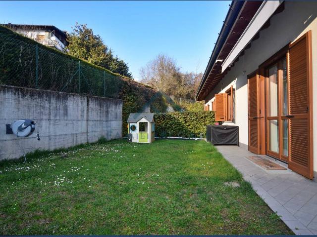 Villa Schiera in vendita a Cascina Gottardo, Varese