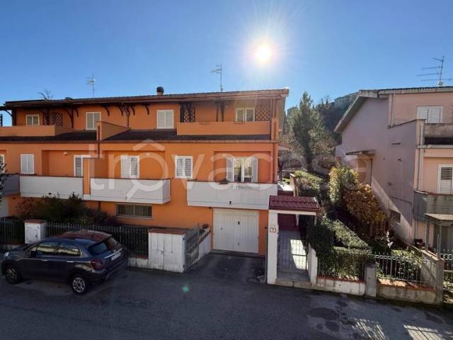 Villa Schiera in vendita a Castello, Venarotta