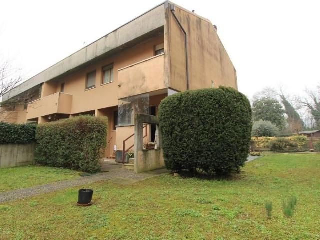 Villa Schiera in vendita a Nord-Est, Brenzone