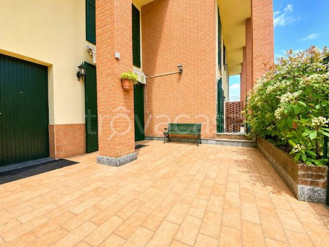 Villa Schiera in vendita a Vertemate con Minoprio, Como