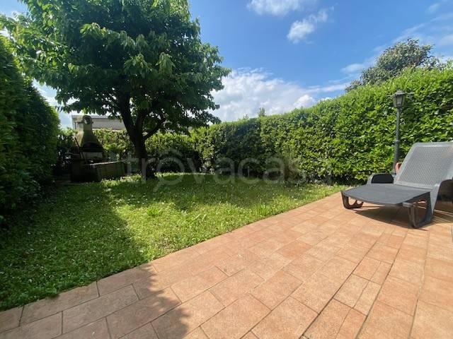 Villa Schiera in vendita a Vertemate Con Minoprio, Lombardia