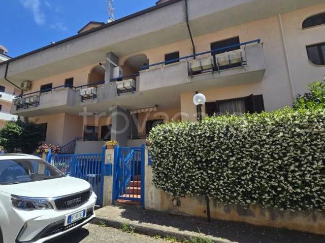 Villa Schiera in vendita a Contrada Feudotto, Calabria
