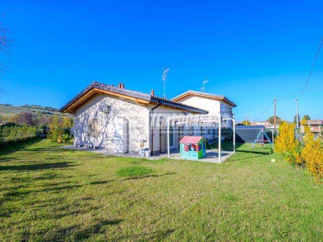 Villa Schiera in vendita a Unione di comuni Terre di Castelli, Vignola