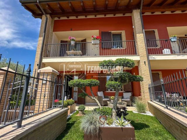 Villa Schiera in vendita a Unione di comuni Terre di Castelli, Vignola