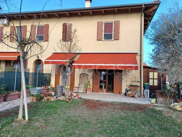Villa Schiera in vendita a Medicina, Reggio Emilia