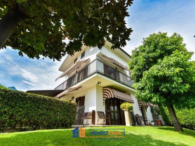 Villa Schiera in vendita a Borgata Merlo, Piemonte