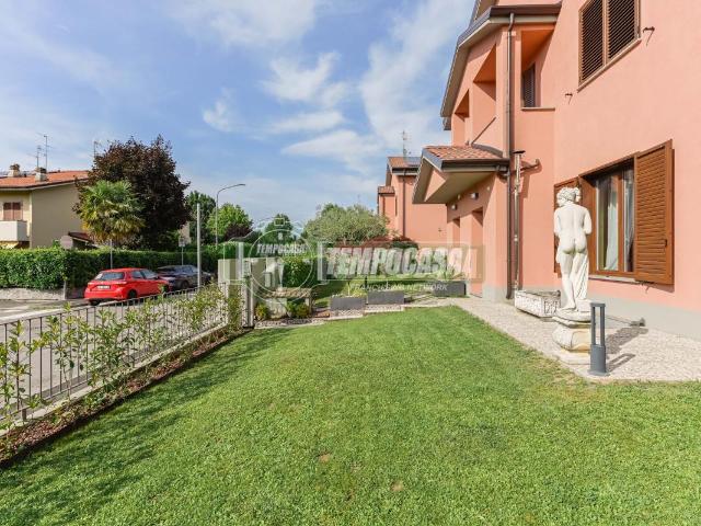 Villa Schiera in vendita a Vimercate, Lombardia