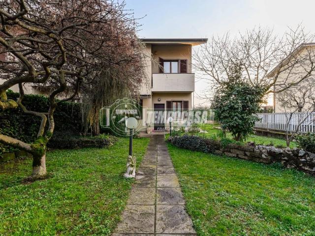 Villa Schiera in vendita a Vimercate, Lombardia
