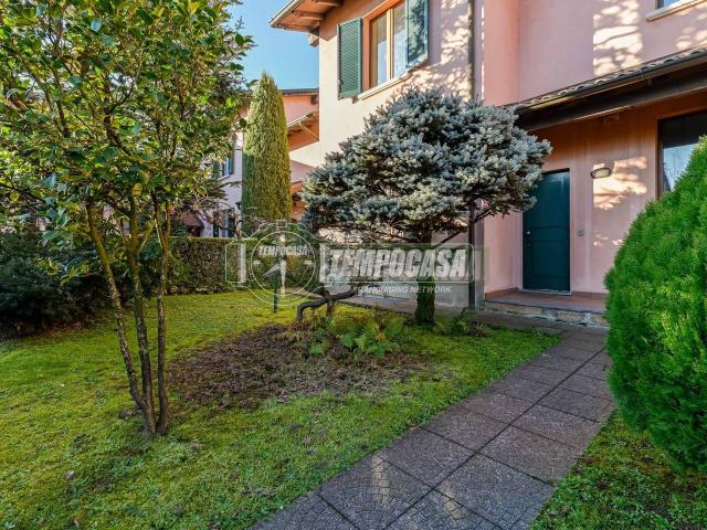 Villa Schiera in vendita a Oreno, Vimercate