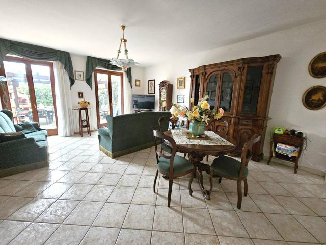 Villa Indipendente in vendita a Viterbo, Lazio