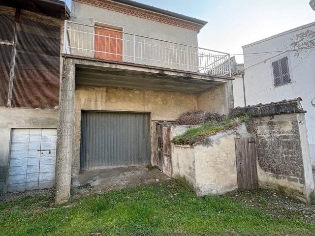 Villa Schiera in vendita a Ziano Piacentino, Reggio Emilia