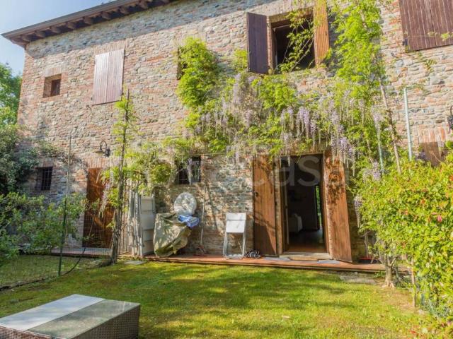 Villa Schiera in vendita a Agazzano, Reggio Emilia