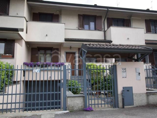Villa Schiera in vendita a Agrate Brianza, Lombardia