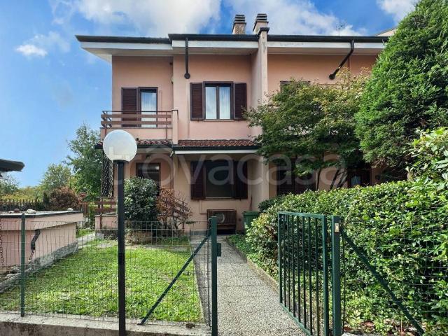 Villa Schiera in vendita a Agrate Brianza, Monza e della Brianza