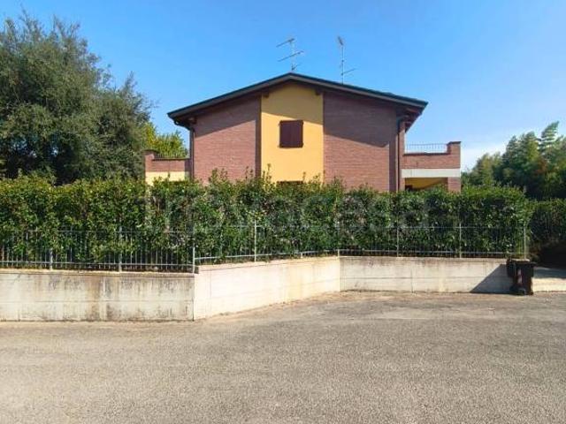 Villa Schiera in vendita a Casa Luisa, Albinea
