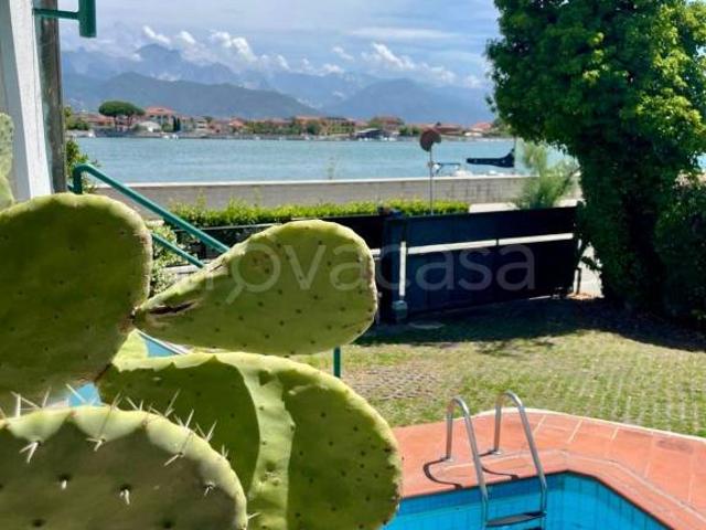 Villa Schiera in vendita a Ameglia, Liguria