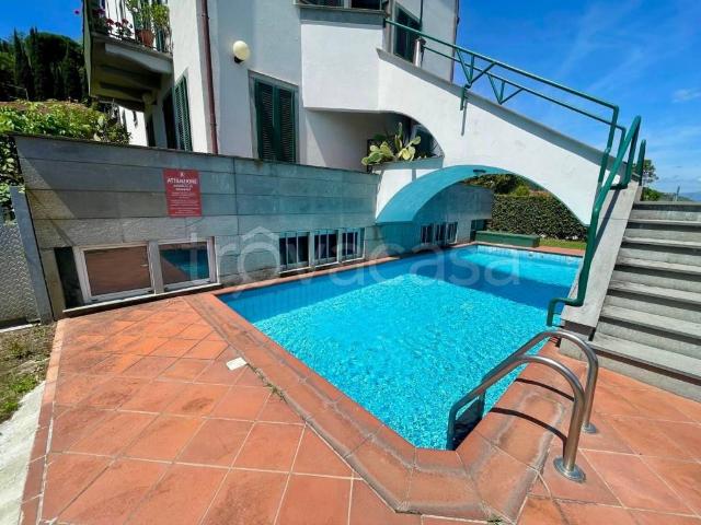 Villa Schiera in vendita a Ameglia, Liguria