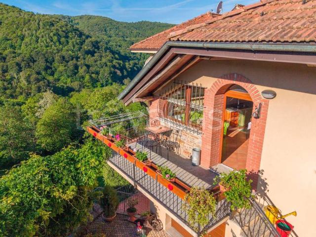 Villa Schiera in vendita a Sovazza, Armeno