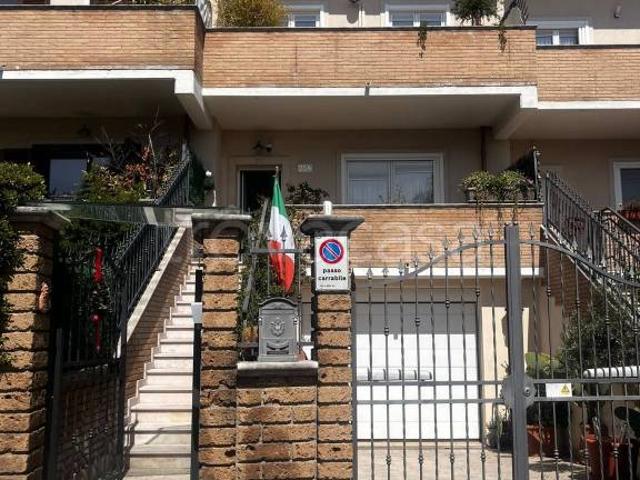 Villa Schiera in vendita a Avezzano, Abruzzo